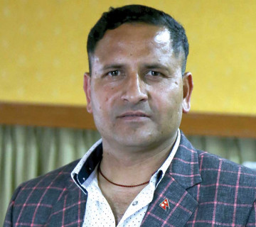 फुटबल खेलाडीलाई बन्द प्रशिक्षणबाट निकाल्नु निन्दनीय : ओलम्पियन दीपक विष्ट